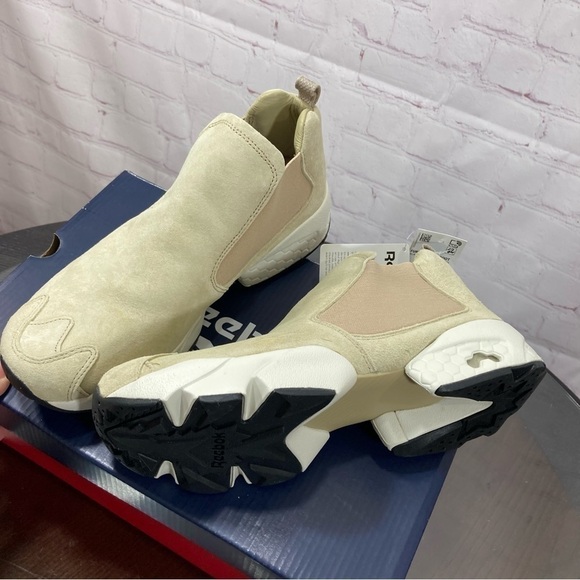 REEBOK FURY CHELSEA BOOT. beige suede leather material. Women’s running shoes 7 - Picture 14 of 15